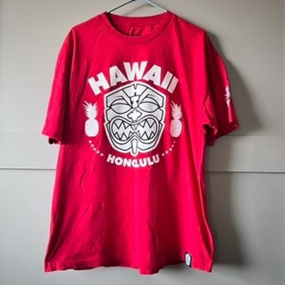 Farmers Hawaii The Pineapple Clan T-Shirt Mens XL Red Honolulu Graphic Tee